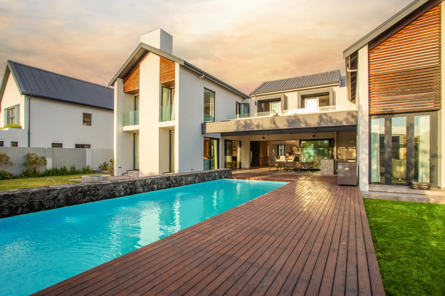 5 Bedroom Property for Sale in Val De Vie Estate Western Cape